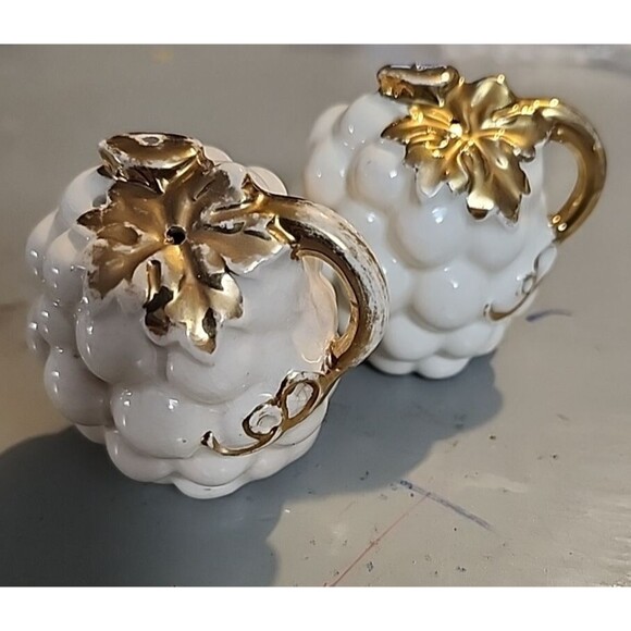 Vintage White Ceramic Grape Salt & Pepper Shakers – Gold Leaf Mid-Century - Picture 1 of 15